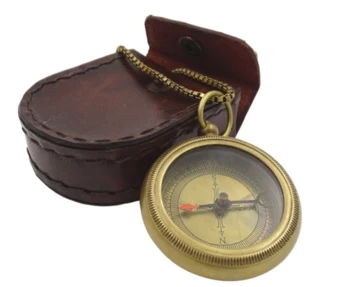 Kompas mosiężny z łańcuszkiem w skórzanym etui - Com-0470A (NMT-321827)