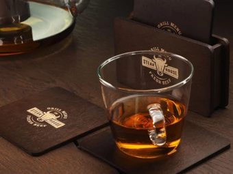 Drewniane pudełko z 4 podkładkami 1871121 (NJG-1871121)