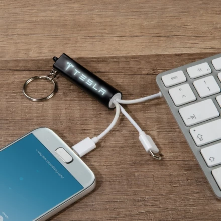 Brelok z przejściówkami do ładowania podświetlany - czarny - (NMC-20785-03)