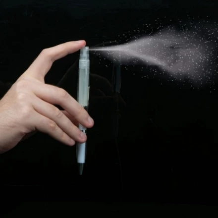 Długopis plastikowy z rozpylaczem CHARLEROI - biały - (NEG-1776-06)