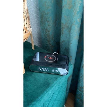 Budzik z bezprzewodową ładowarką ADELAIDE - czarny - (NEG-5325-03)