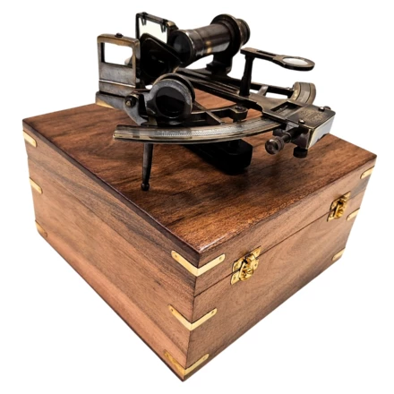 Sekstans Mosiężny w Pudełku Drewnianym – Replika - NC1517 (NMT-224175)