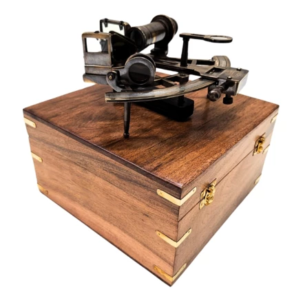 Sekstans Mosiężny w Pudełku Drewnianym – Replika - NC1517 (NMT-224175)