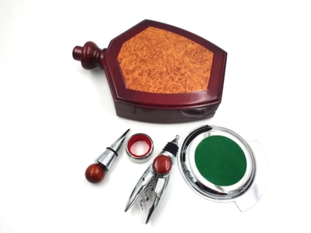 Elegancki Zestaw do Wina 4 elementy - G196 (NMT-225301)