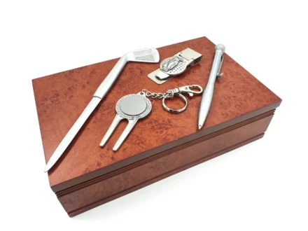 Golf - czteroelementowy zestaw podarunkowy - idealny prezent dla miłośnika golfa - G082 (NMT-225233)