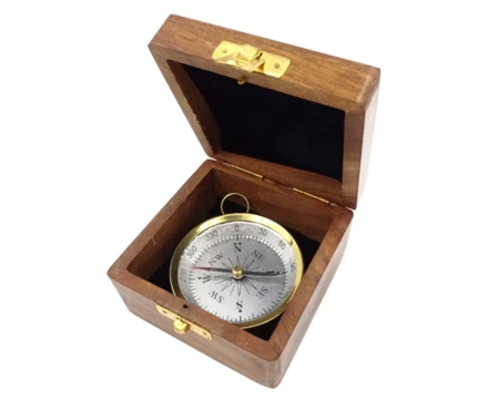Mosiężny kompas w drewnianym pudełku - C35A (NMT-227817)