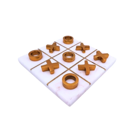 Kółko i krzyżyk na podstawie marmurowej – 1598 (NMT-320349)