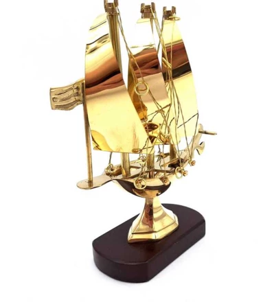 Okręt mosiężny na podstawie drewnianej 20 cm - N-4450A (NMT-320776)