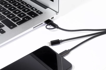 Rafob brelok kabel ładujący USB - czarny (NAD-AP864127-10)