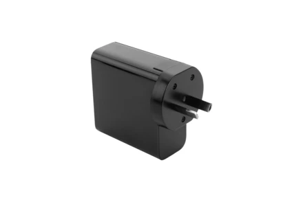 Adapter podróżny BANIAS Schwarzwolf - czarny - (NMC-B110060-0AJ303)