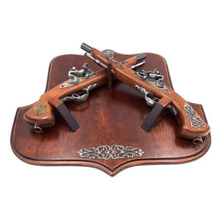 Repliki 2 Pistoletów skałkowych na wieszaku – do powieszenia na ścianę  – TR-237 (NMT-840983)