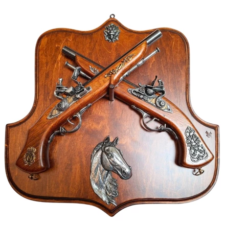 Repliki 2 Pistoletów skałkowych na wieszaku – do powieszenia na ścianę TR-236 (NMT-323616)