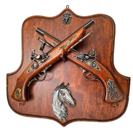 Repliki 2 Pistoletów skałkowych na wieszaku – do powieszenia na ścianę TR-236 (NMT-323616)