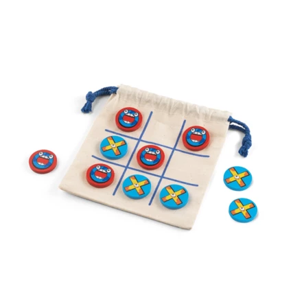 CROSSES. Classic 10-piece plywood Tic Tac Toe game (NPS-98097-150)