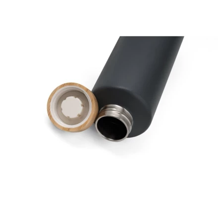 NORRE BOTTLE. Double wall stainless steel (36% recycled) vacuum insulated bottle 640 mL (NPS-94662-134)