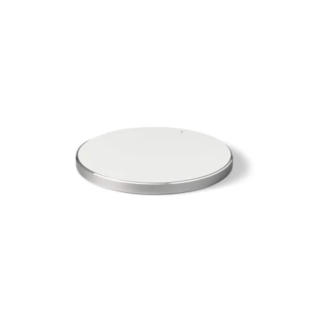 JOULE. Chnelles 10W wireless Ladegerät aus 100 % recyceltes ABS (100% rABS) und 100 % recyceltes Aluminium (100% rAL) (NPS-97907-106)
