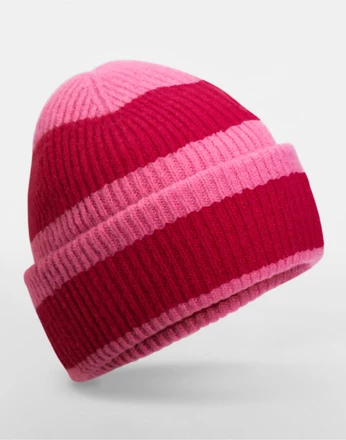 true pink, classic red