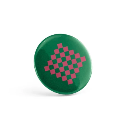 Button P'IN 12. Button P'IN 12. Okrągła przypinka magnetyczna z otwieraczem do butelek (NPS-73132-340)