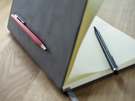 Magnetyczny notes z długopisem 124715135 - szary - ciemny (NJG-124715135)