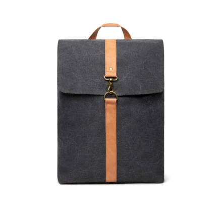 A stylish bag made of 40 % recycled polyester and 60 % recycled cotton. Padded computer case suitable for laptops up to 15". This smart, practical bag will serve you well for years to come, thanks to the high-quality materials and classic style. The 